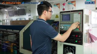 حلول مخصصة ذات طلقتين وإدراج Overmolding